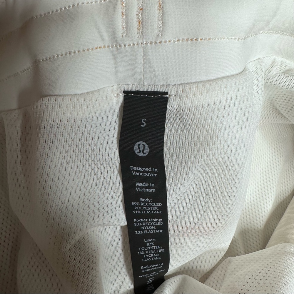 Lululemon Pool Short 7” NWT Size Small (Crunch Max Lemon Sorbet Autumn Orange) - Picture 11 of 14
